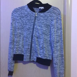 casual zip up sweater